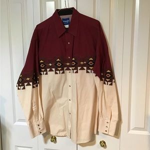 NWOT. Very nice wrangler button down long sleeve western shirt